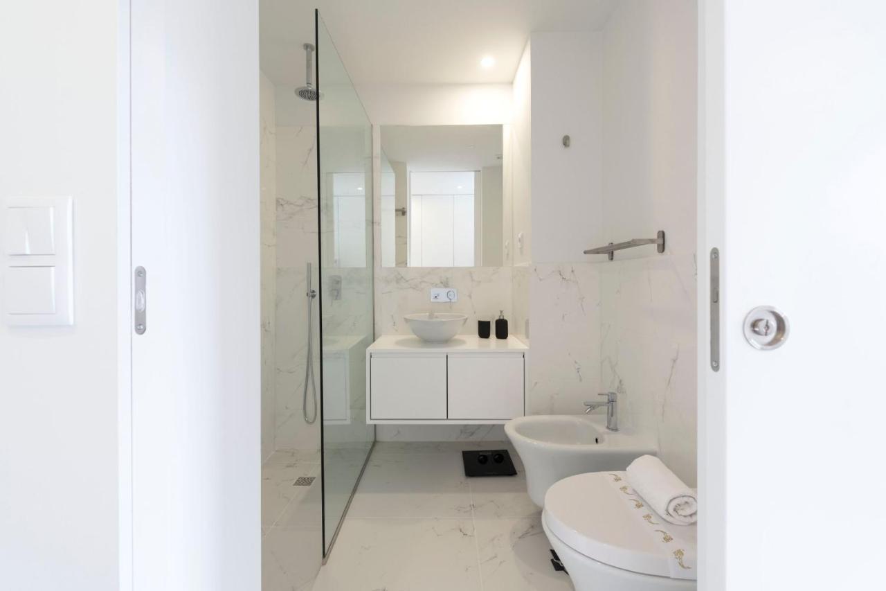 Apartament Lovelystay - Modern Loft With Gym & Free Parking Minutes Away From Cbd Porto
